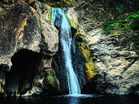 Paradise Falls-千橡市必去景点