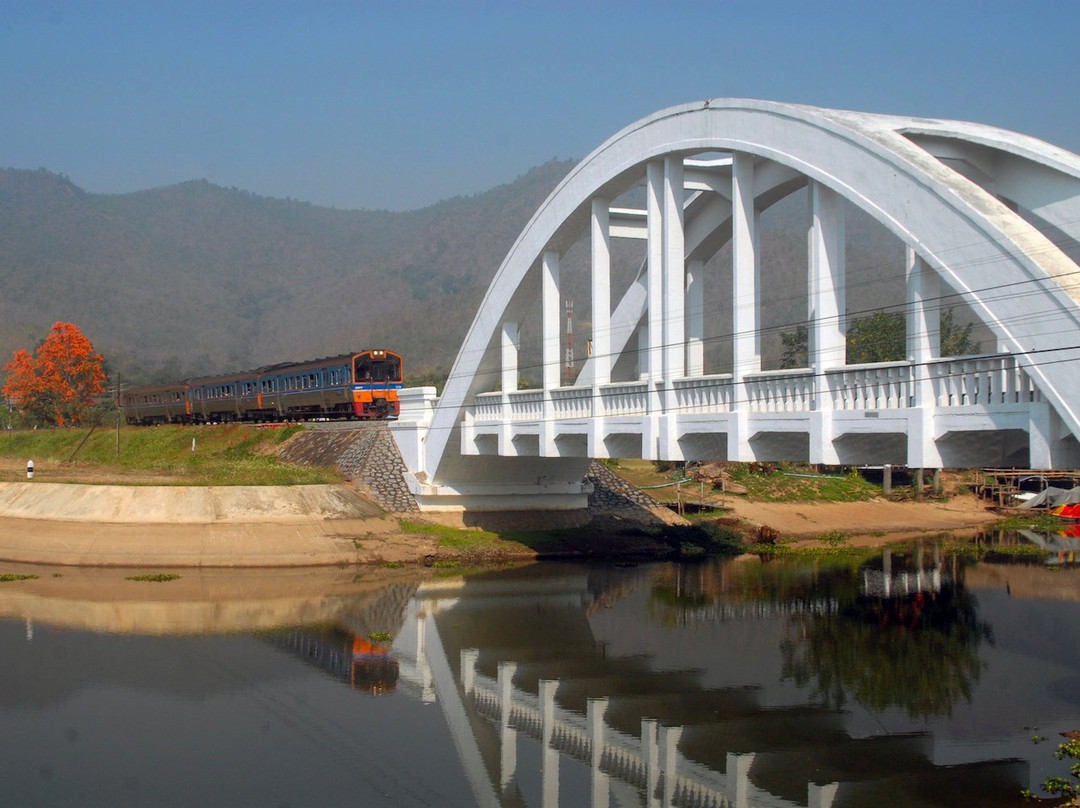 The White Bridge-Tha Pla Duk必去景点