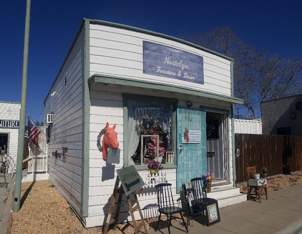 Nostalgia Furniture and Decor-Yucaipa必去景点