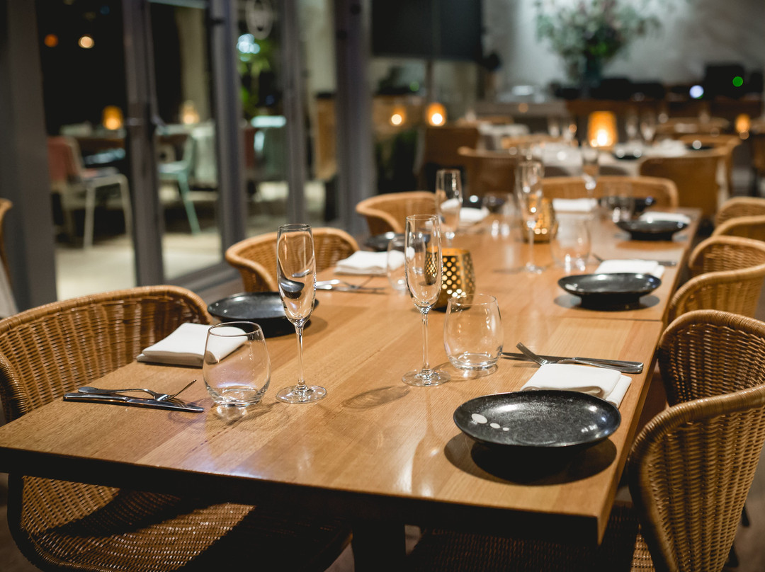 Shoreline Hotel主图