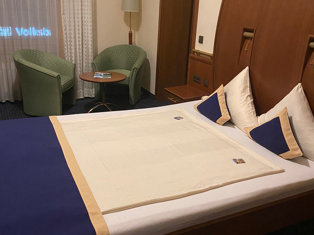 Victoria Hotel主图