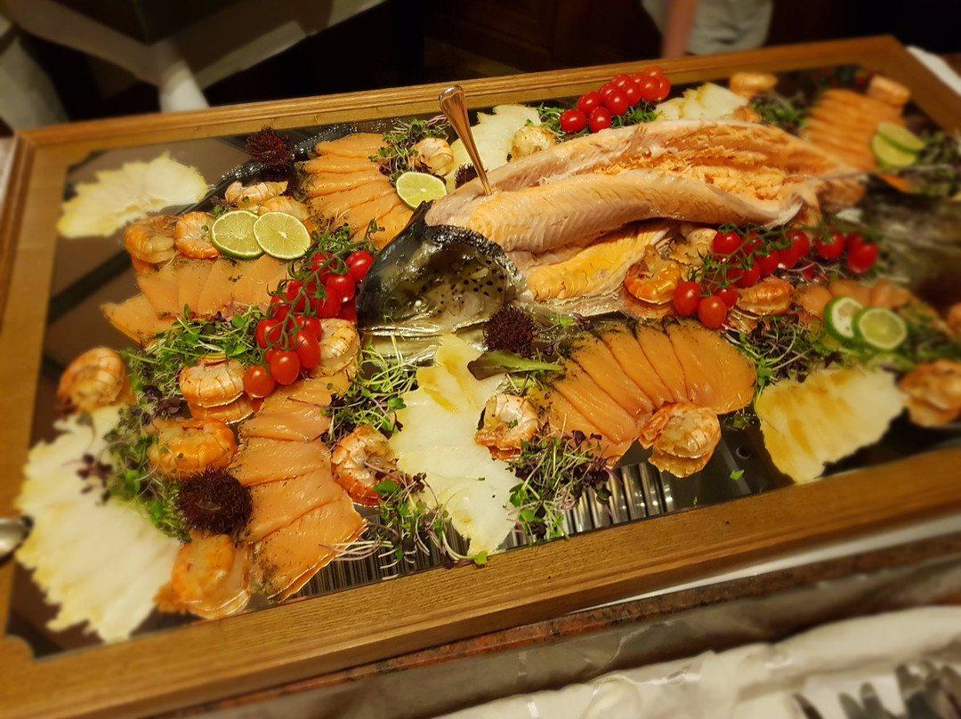 塞雷斯酒店主图