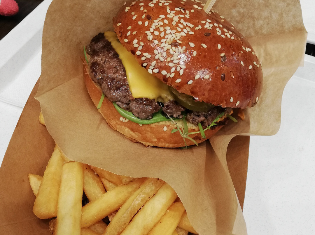 Ivanka pri Nitre餐馆和美食-Loco Burgers & Sandwiches
