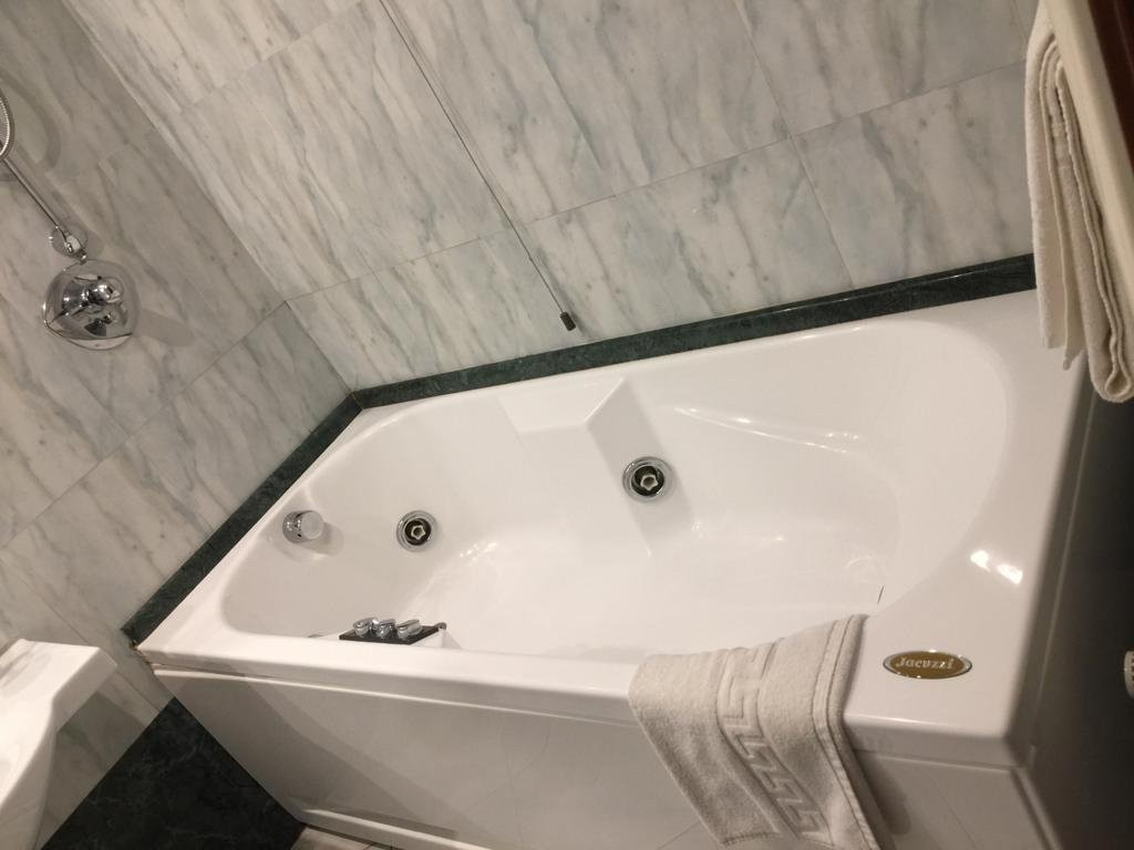 阿佛罗帝蝶别墅酒店主图