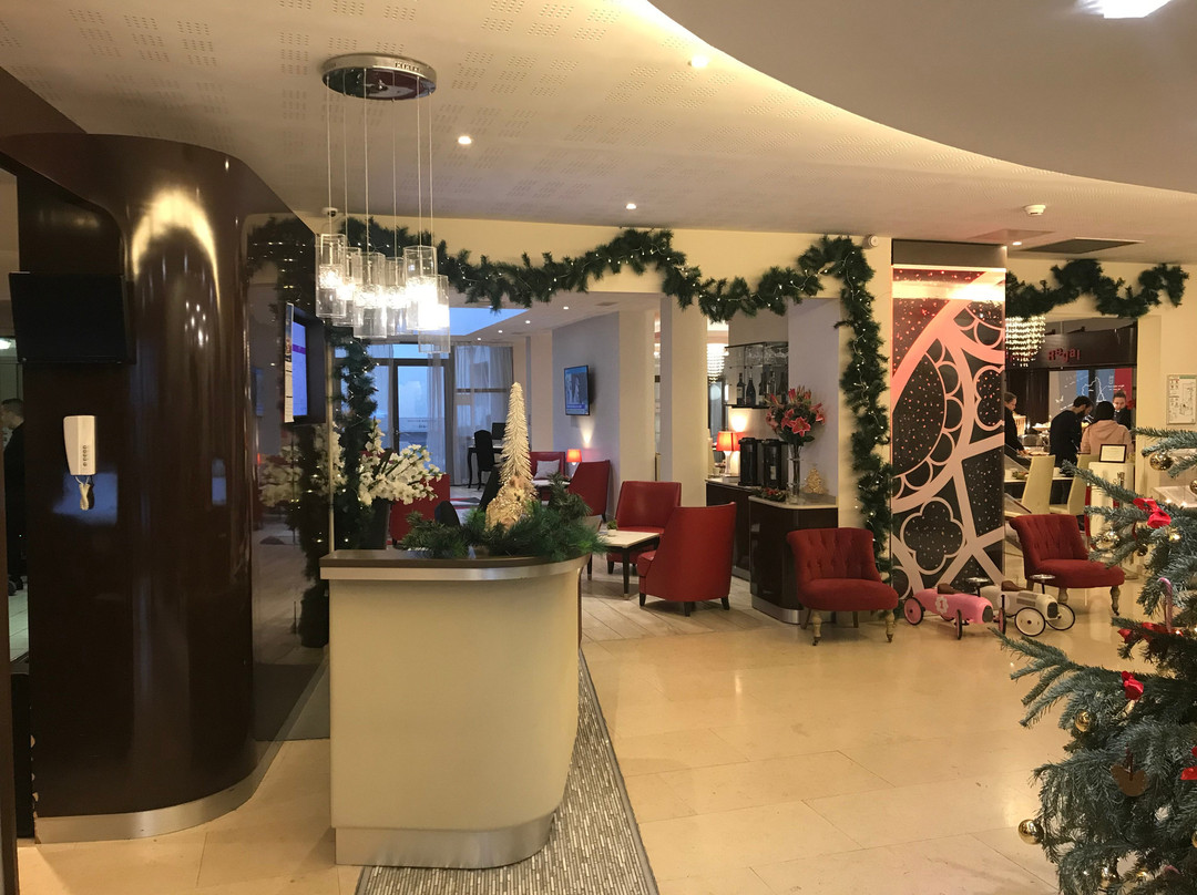 Mercure Chartres Centre Cathedrale主图