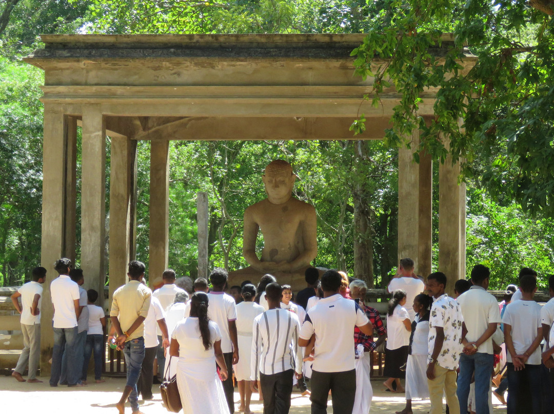 Samadhi Statue景点图片