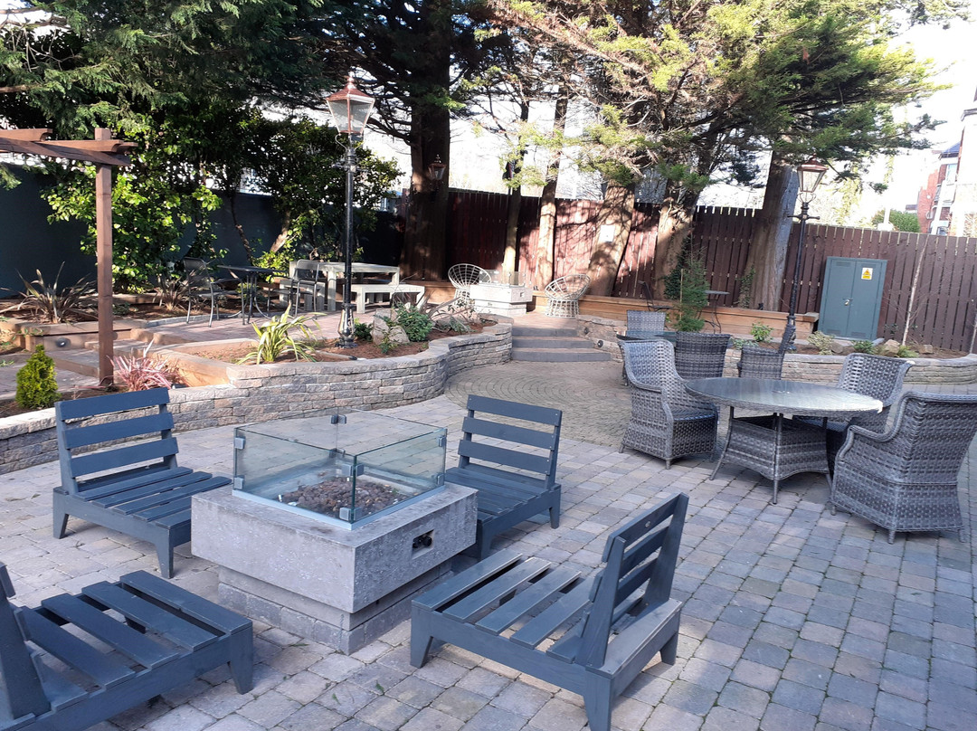 The Lansdowne Hotel主图