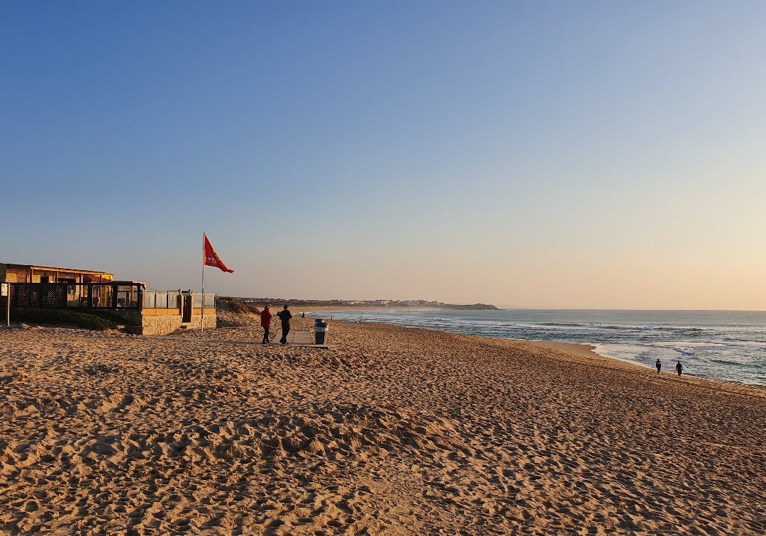 Praia de Supertubos景点图片