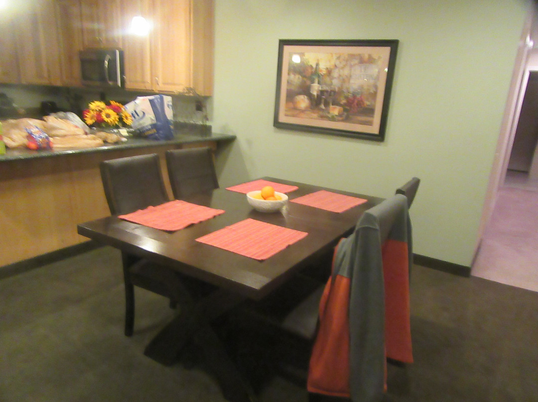 Redwood Garden Inn主图