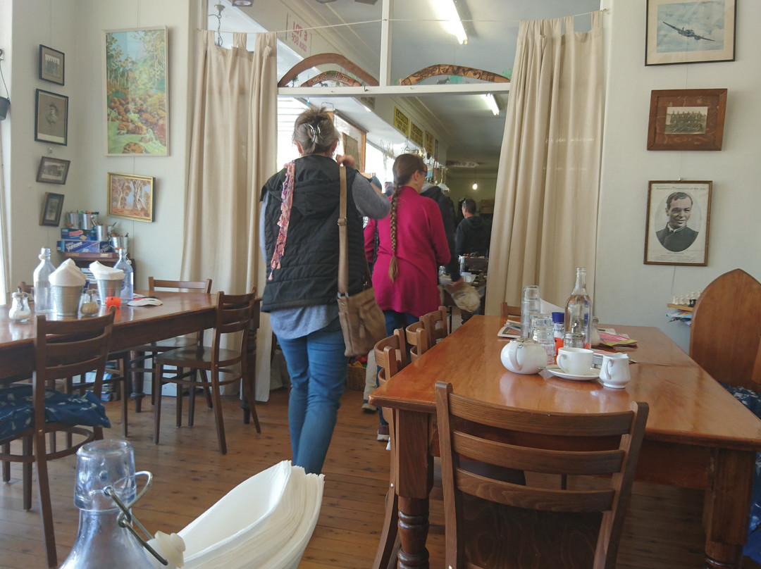 Dookie Emporium-Dookie必去景点