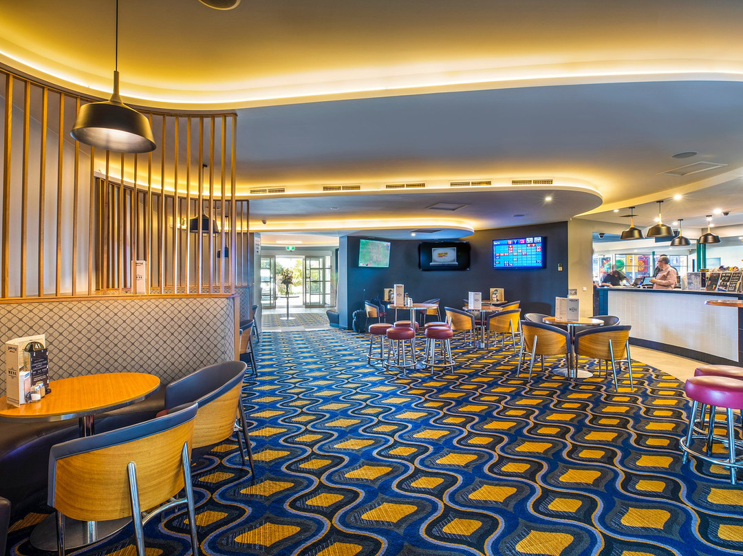 卡莱尔酒店主图