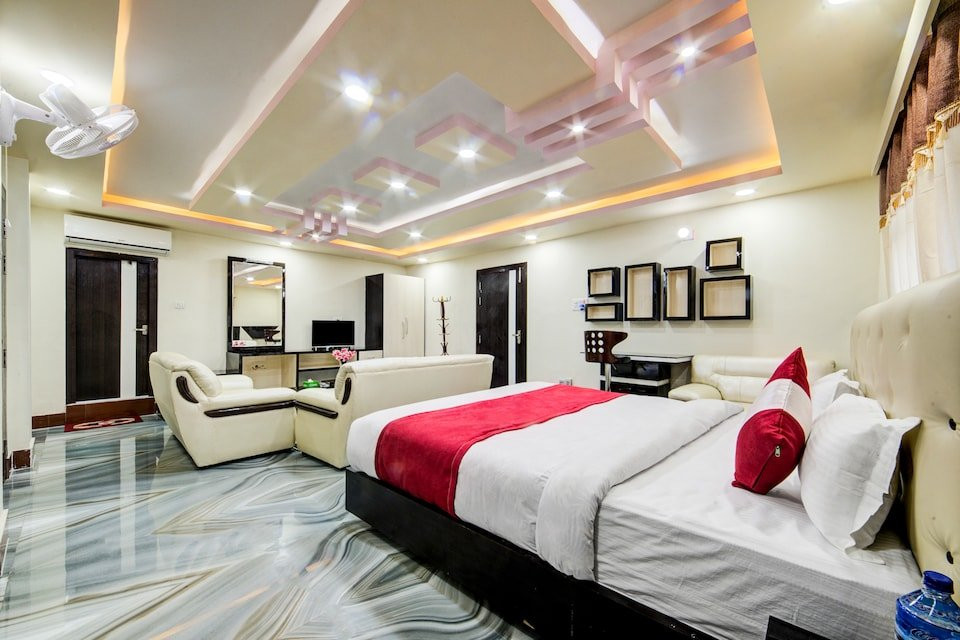 OYO 475 Hotel Eastern Palace Pvt Ltd主图