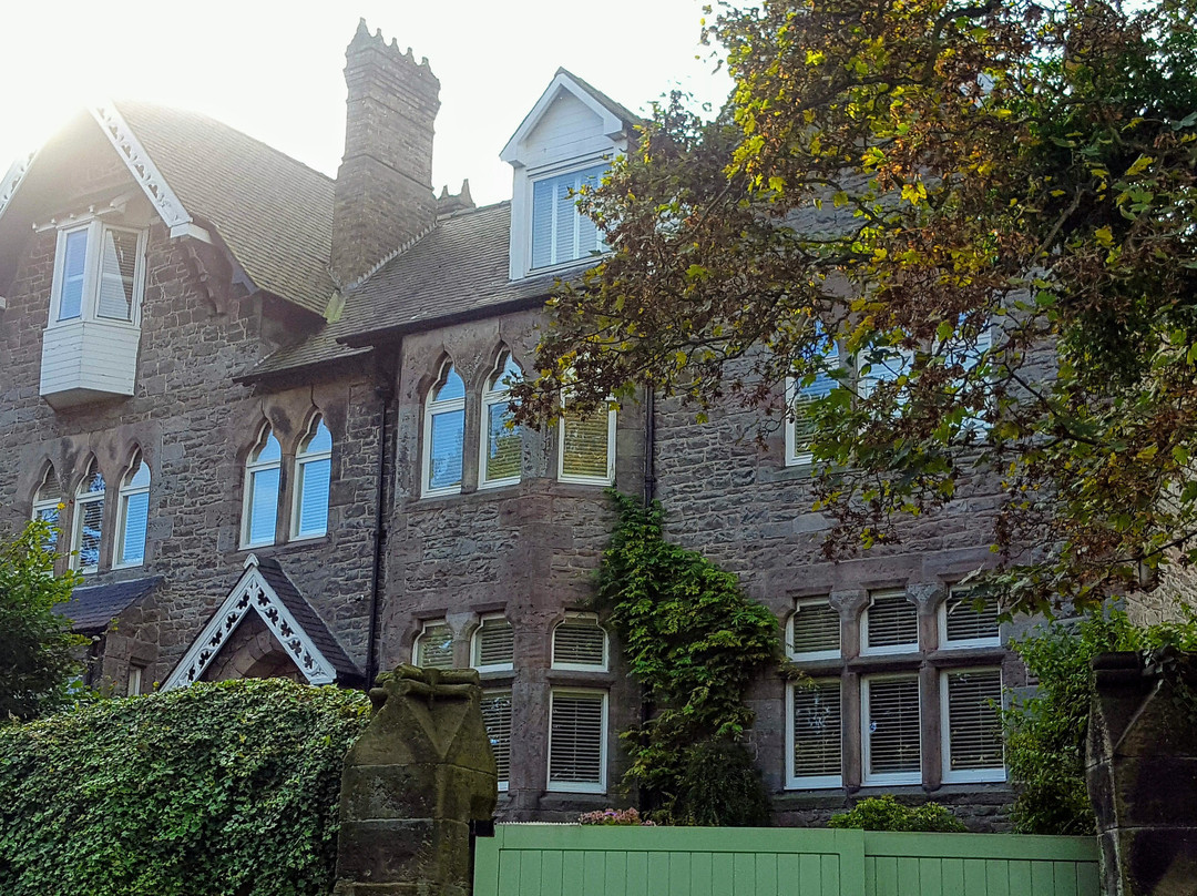 The Old Vicarage主图