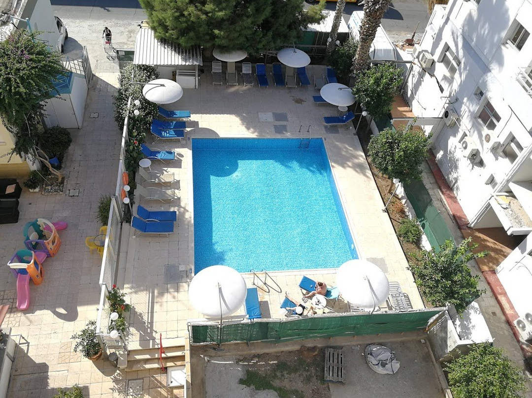 Sunflower Hotel Apartments主图