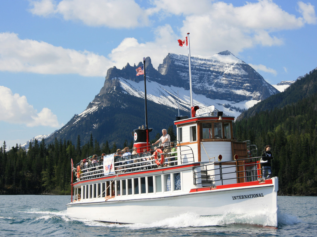 Waterton Shoreline Cruise Co.景点图片