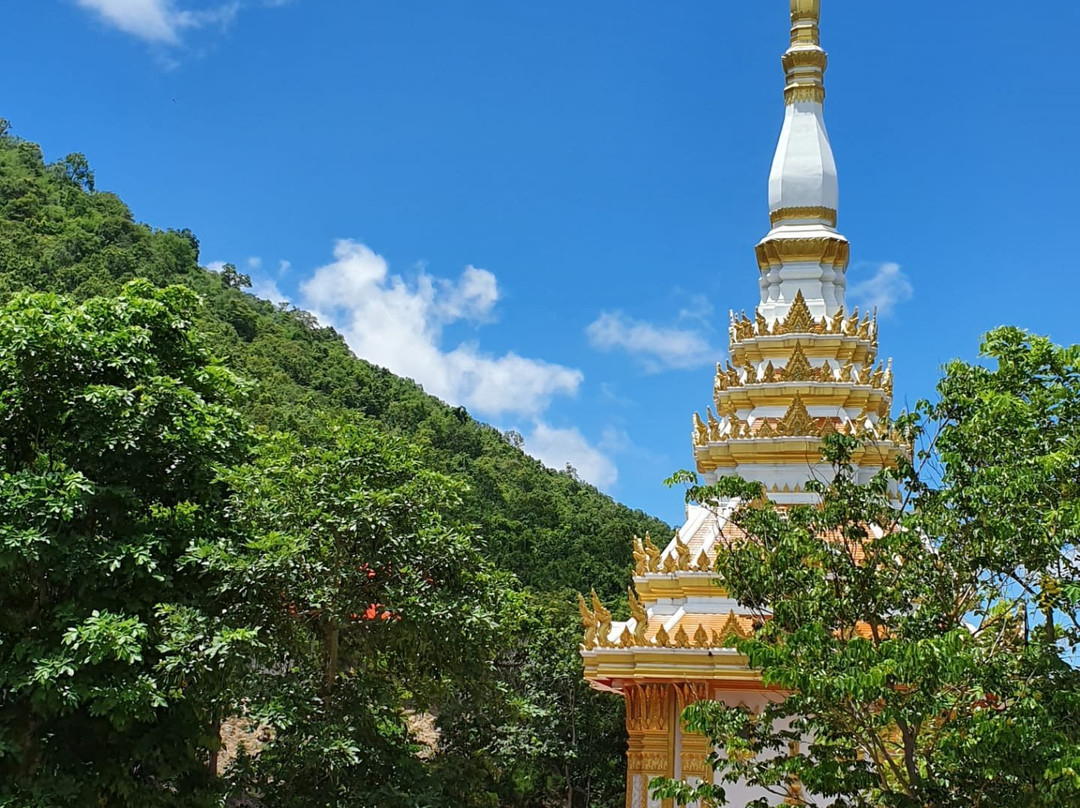 Phra Buddhabaht Phu Kwai Ngeon Footprint景点图片