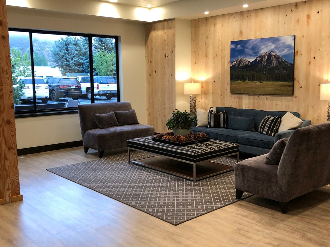 The Silver Creek Hotel主图