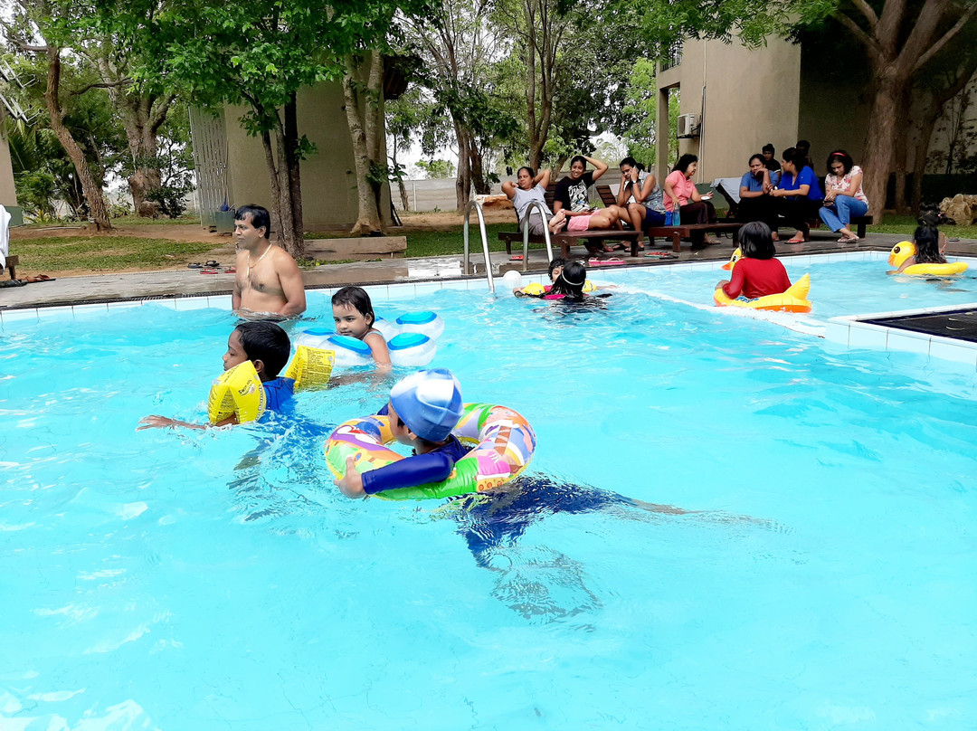 曼果普瑞生态村酒店主图