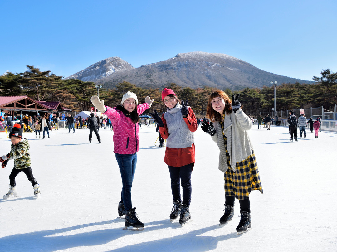 Ebino Kogen Artificial Ice Rink-虾野市必去景点