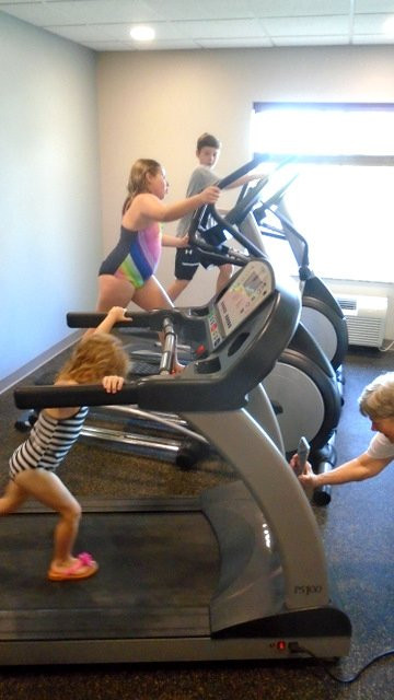 AmericInn Hotel & Suites Waupun主图