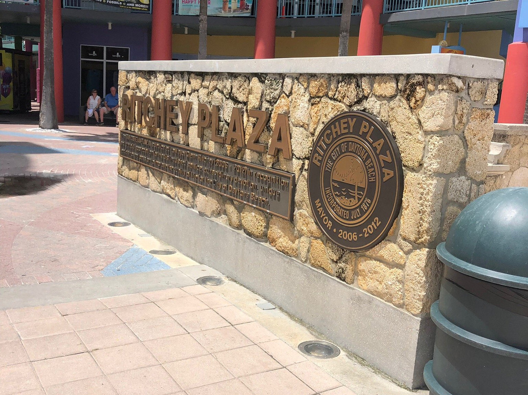 Ocean Walk Village-代托纳比奇必去景点