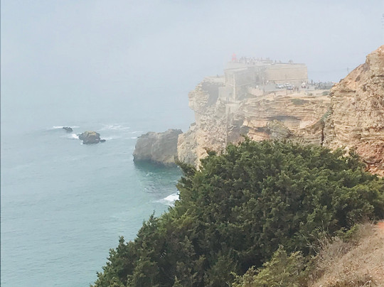 Nazaré Surf School-纳扎雷必去景点