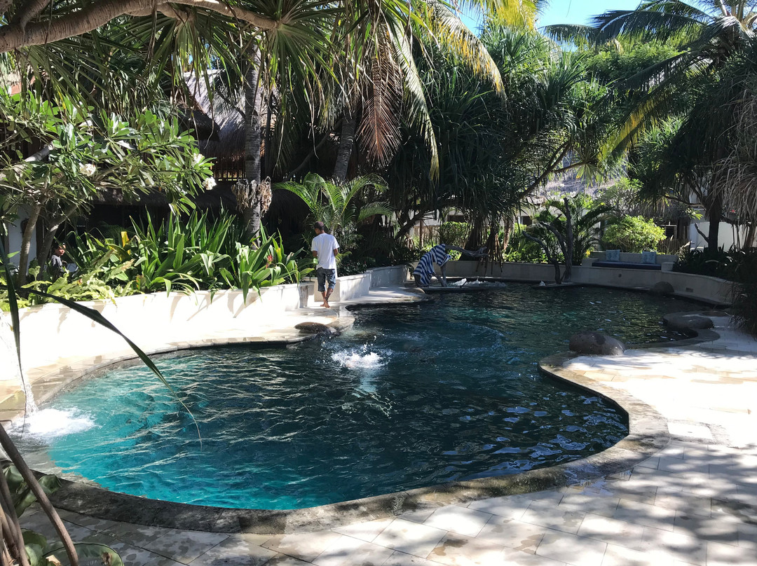 日出度假村主图