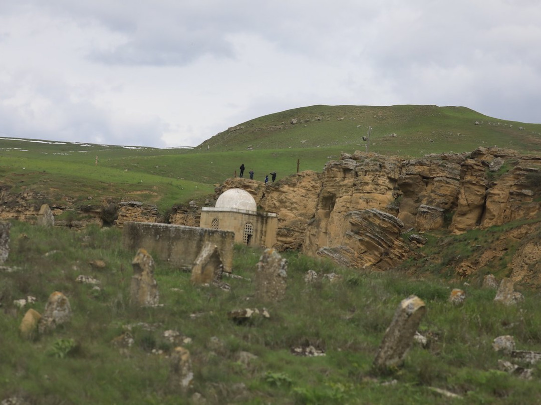 Diri Baba Mausoleum景点图片