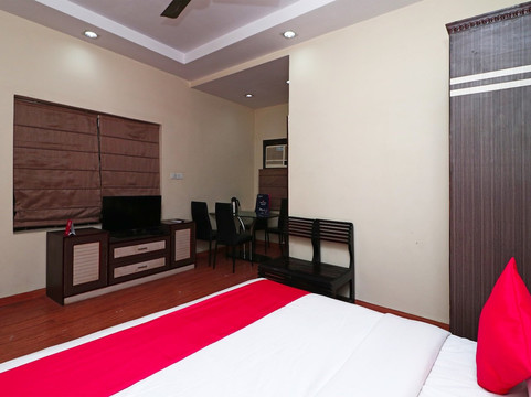 OYO Shanti Palace主图