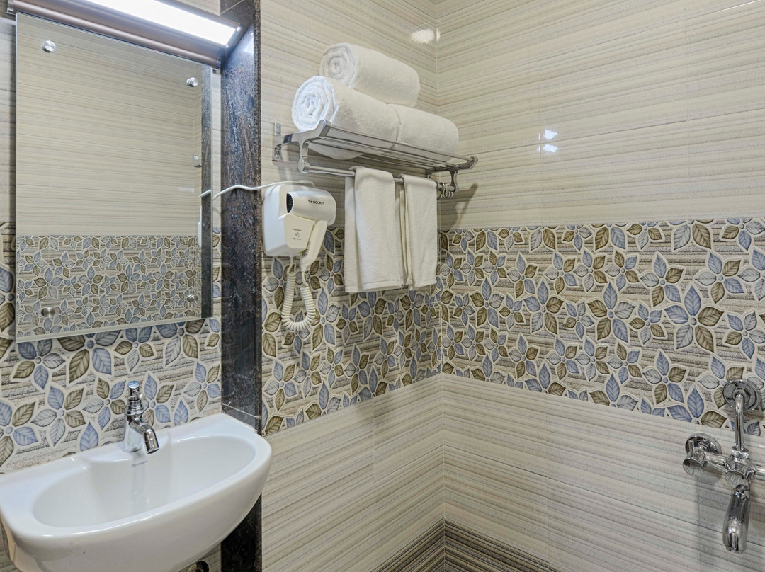 Capital O 33420 Hotel Ramraj Regency主图