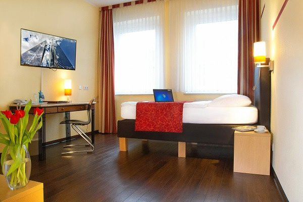 Hotel Neuhaus主图