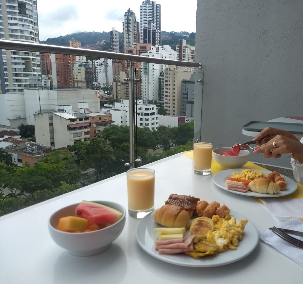 Hampton by Hilton Bucaramanga-餐饮