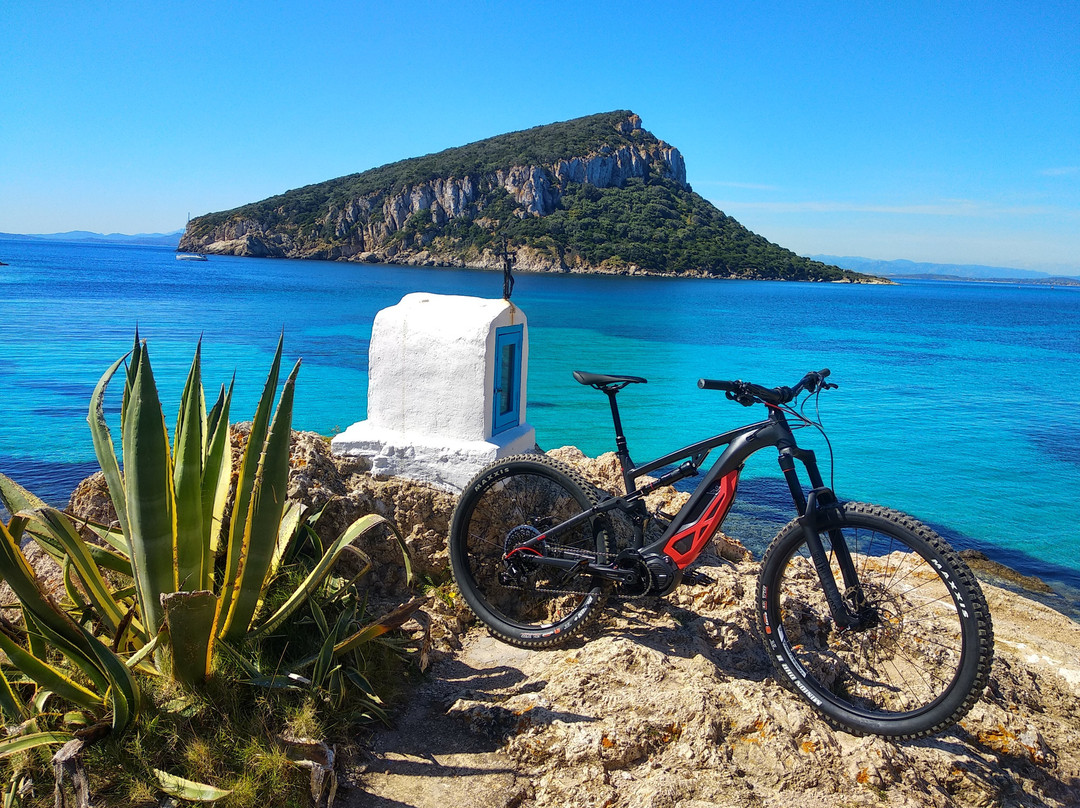 Mema Bike Tours-Golfo Aranci必去景点