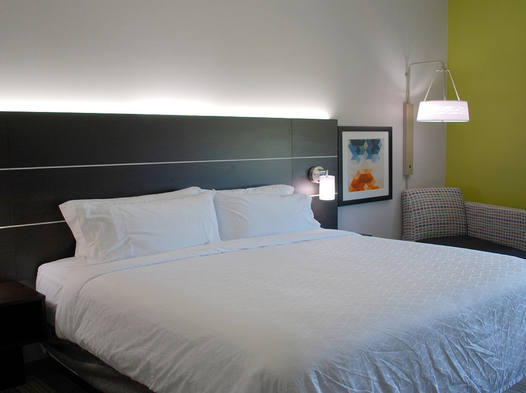 Holiday Inn Express & Suites White Hall By IHG主图