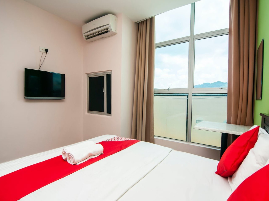 OYO 816 Hotel De Kiara主图