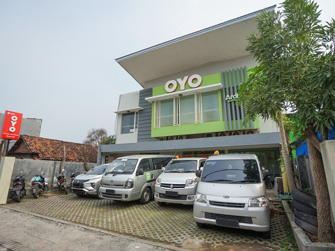 阿德亚伊斯兰酒店