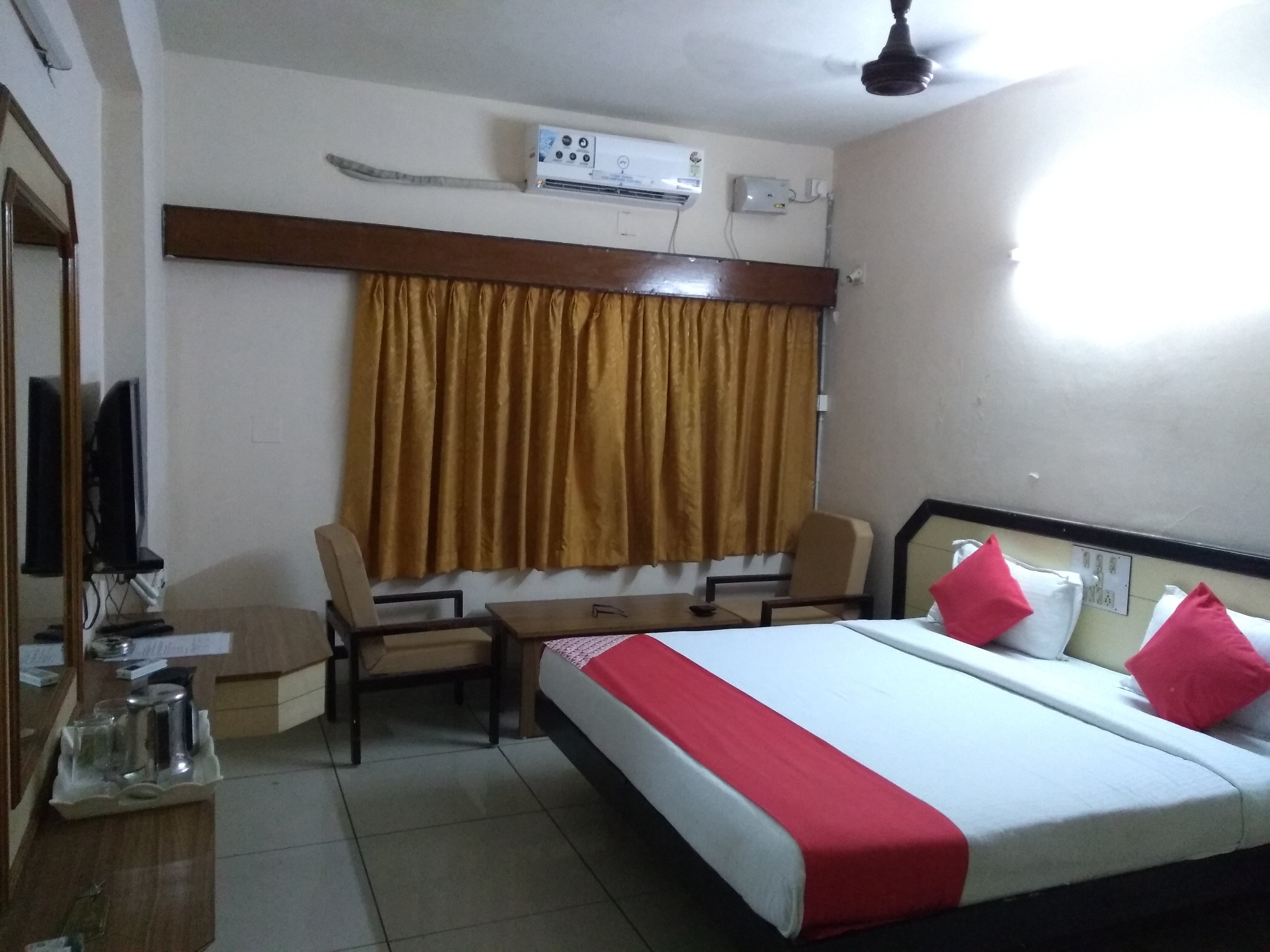 Janardhana Hotel-官方