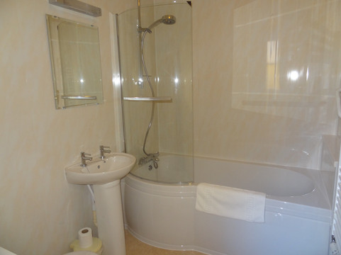 爱德华酒店主图