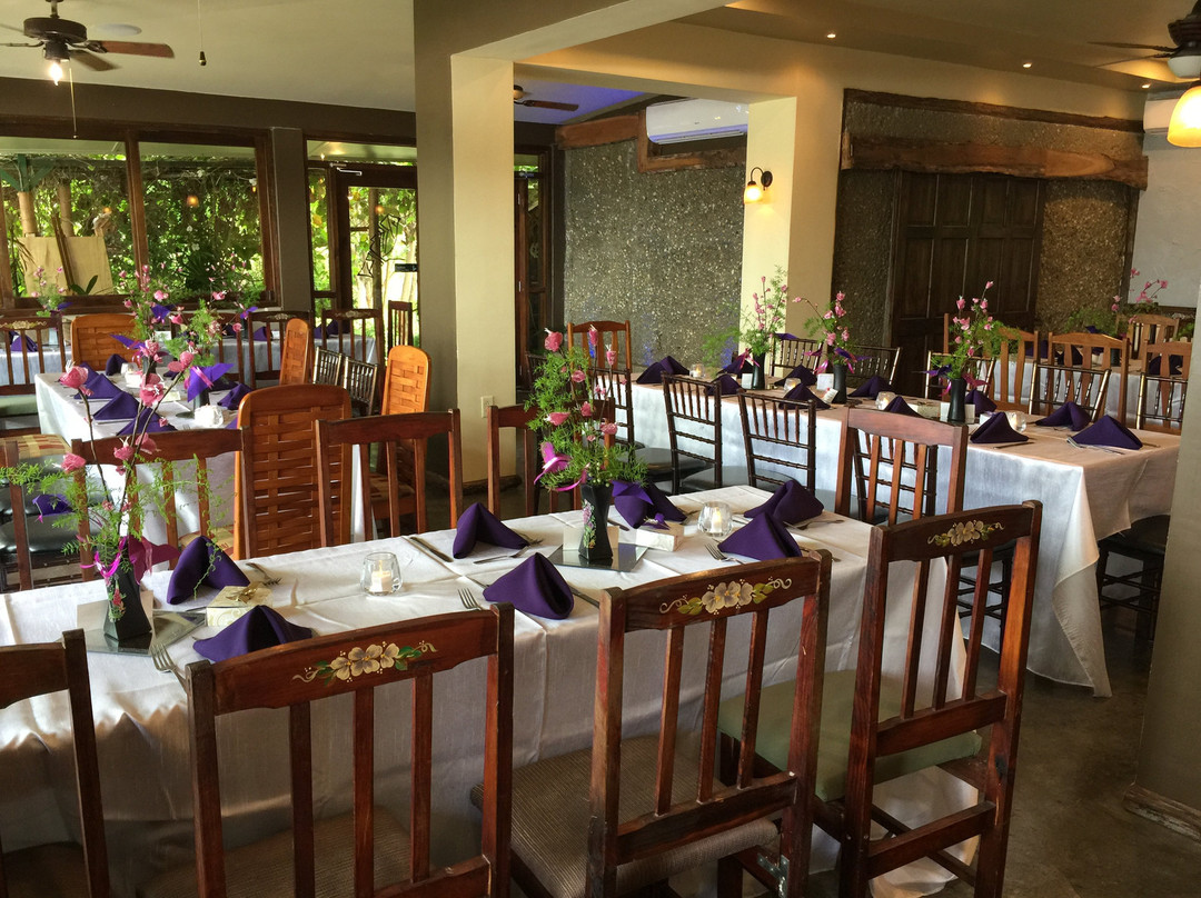 Pointe-a-Pierre酒店住宿-Petrea Place