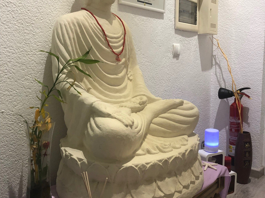 Masajes Neska Ibiza-圣欧拉利娅尔德里奥必去景点