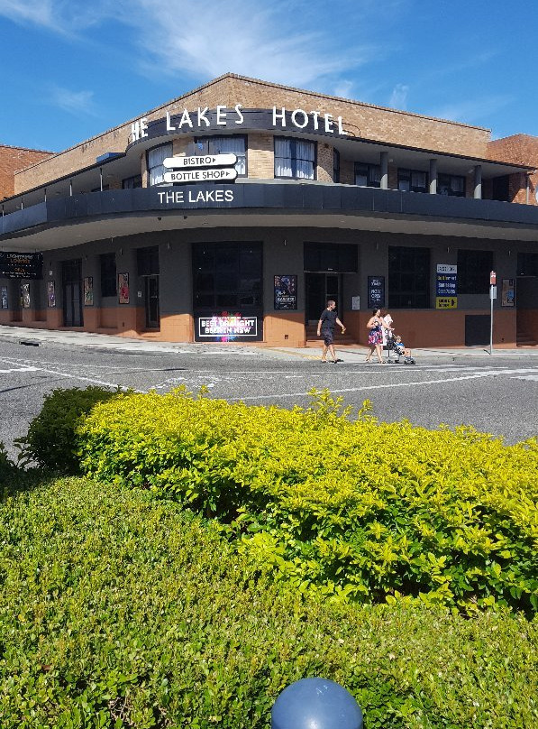 The Lakes Hotel, The Entrance主图
