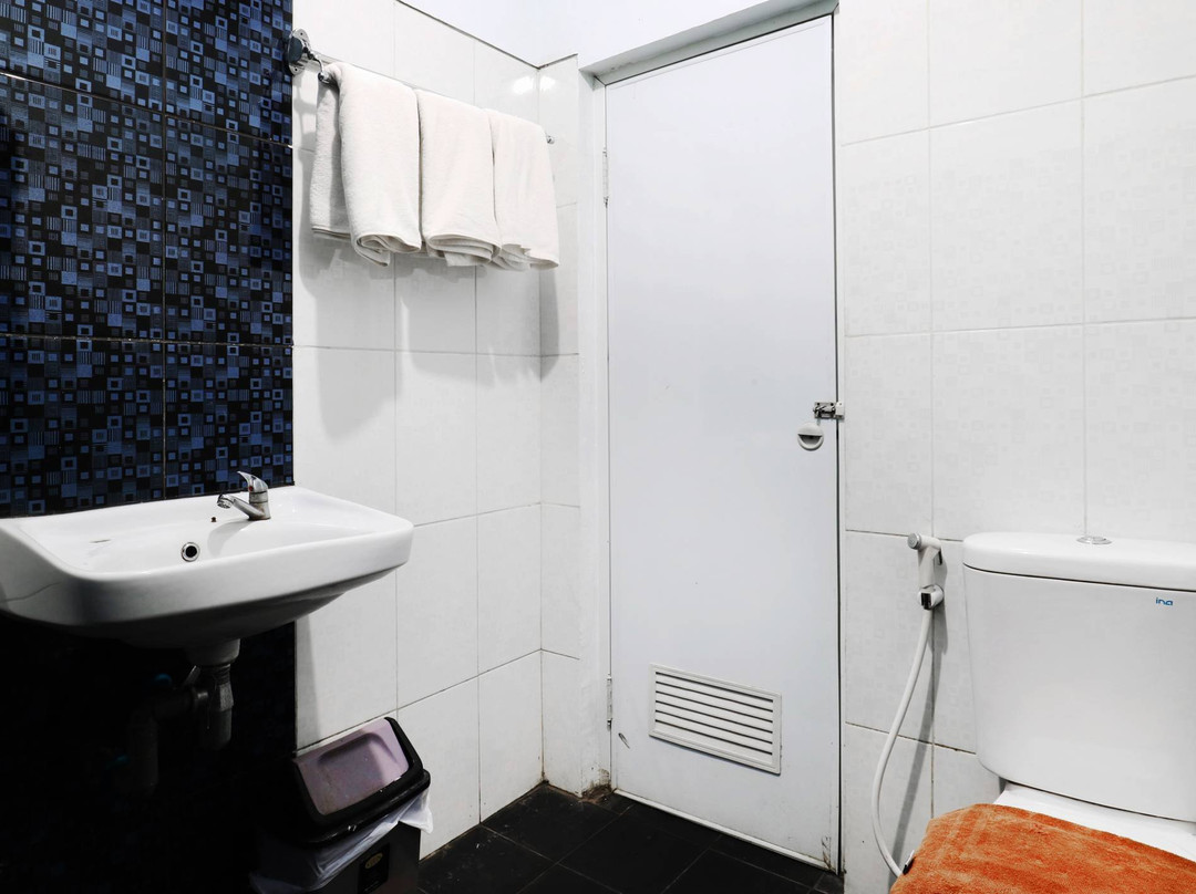 Saung Balibu Hotel主图