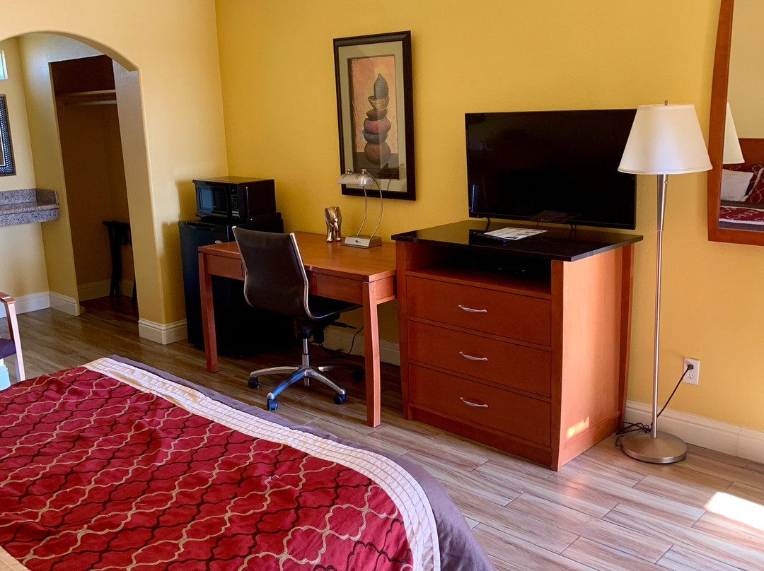 Town & Country Motel主图