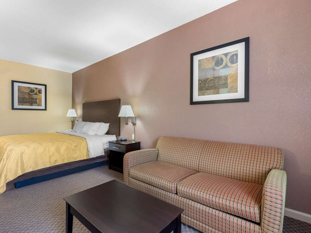 Quality Inn West Memphis I-40主图