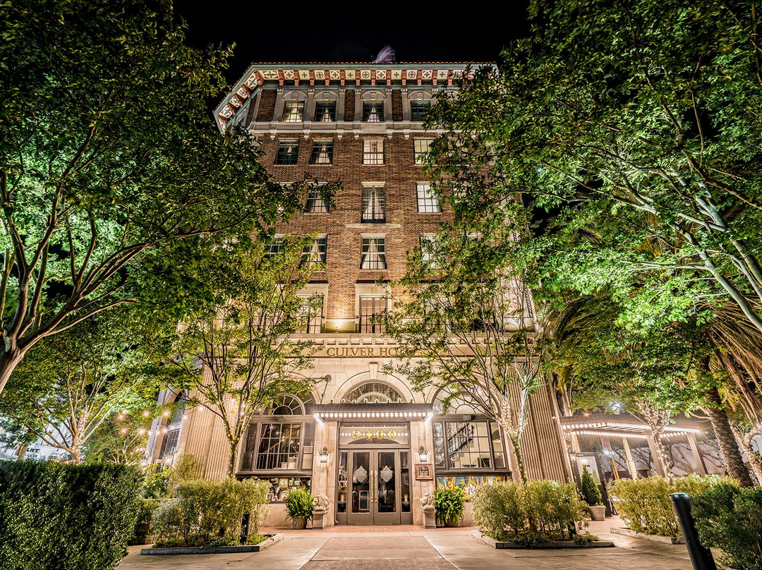 卡尔佛酒店主图