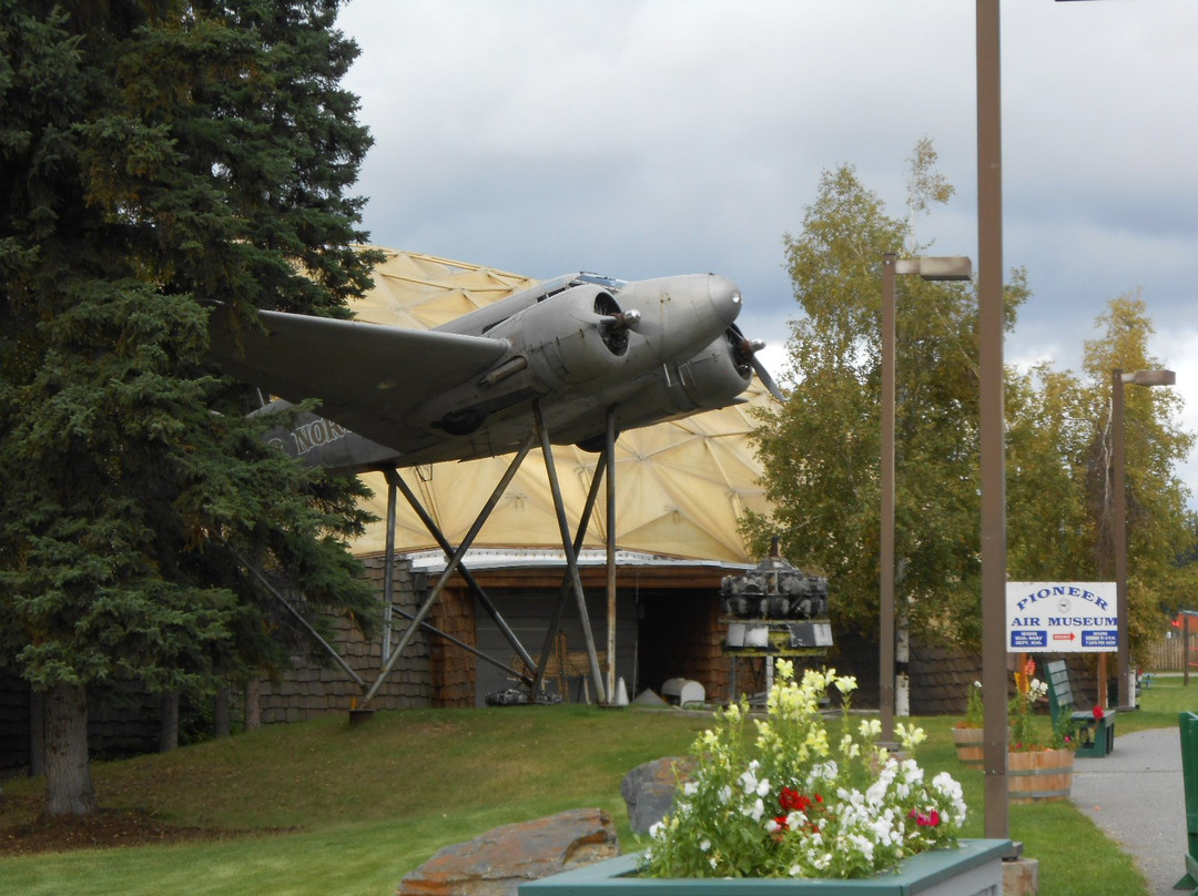 Pioneer Air Museum景点图片