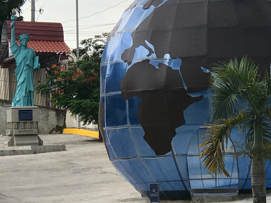 Centro de Convenciones y Cultura Dominicana UTESA-圣地亚哥必去景点