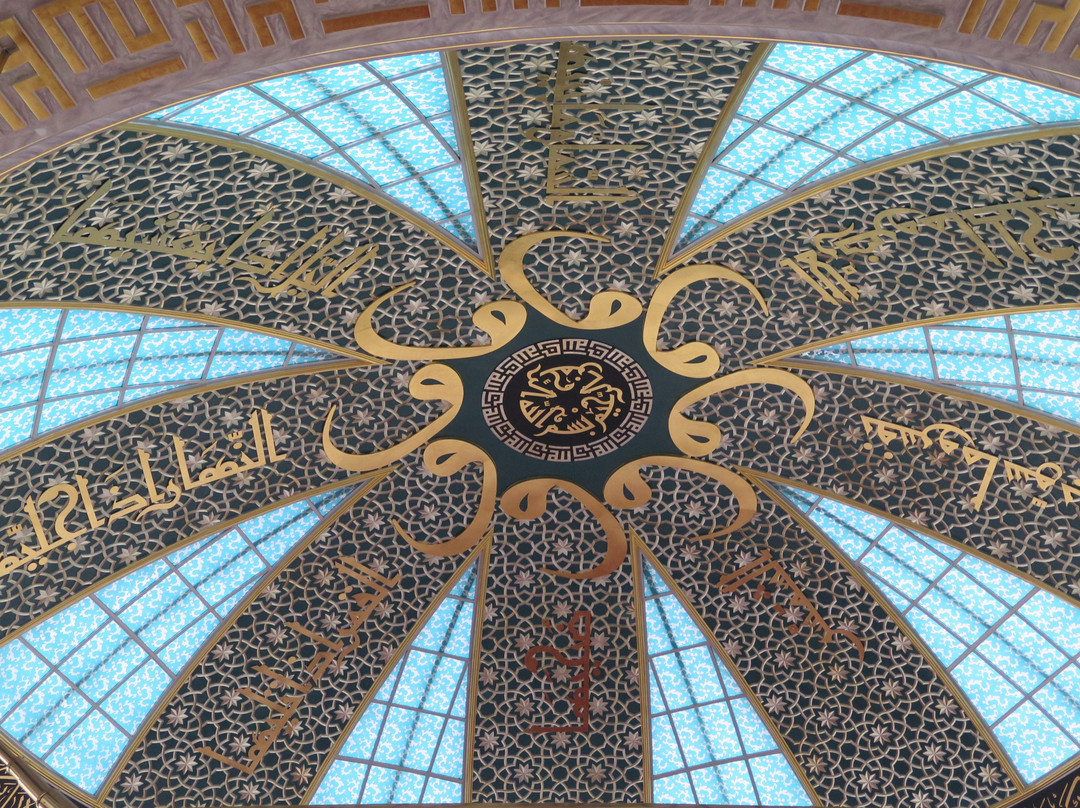 Aimani Kadyrova Mosque景点图片