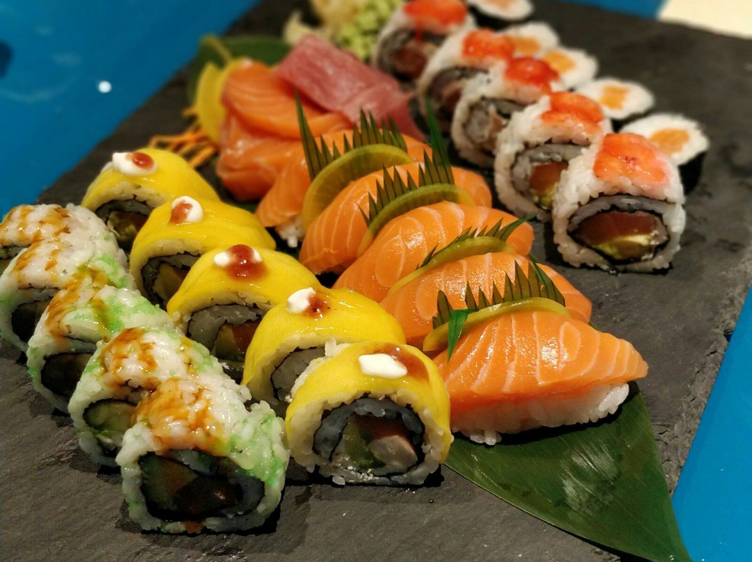 Uramare - Sushi Fusion Restaurant & More