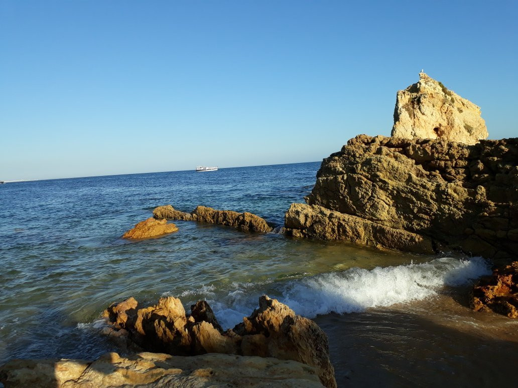 Praia dos Arrifes景点图片